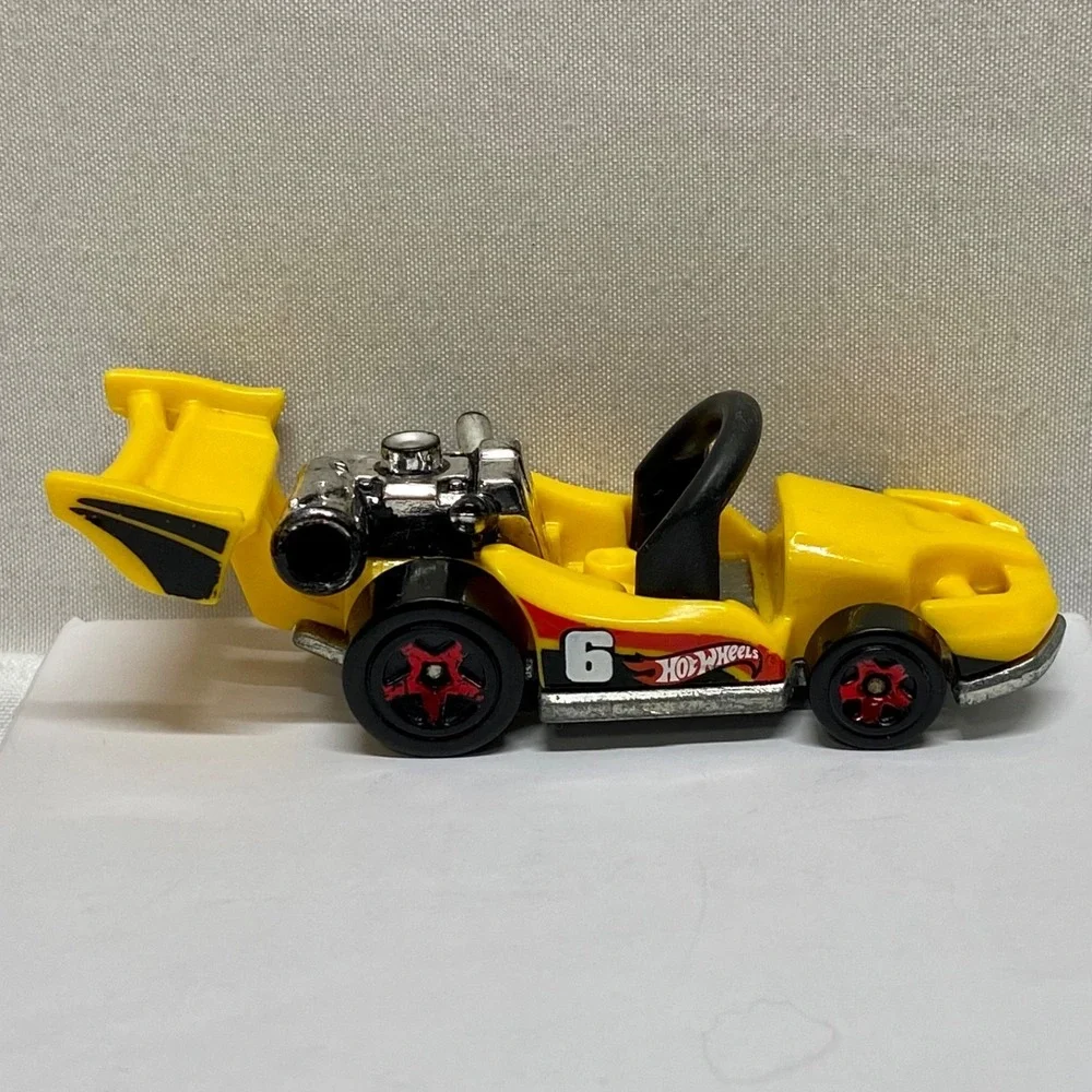 Hot Wheels Let's GO! Die-cast Car 1:64 Yellow Black Red Malaysia HW 2013